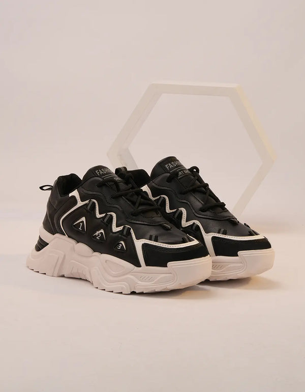 Noir Edge Sneakers